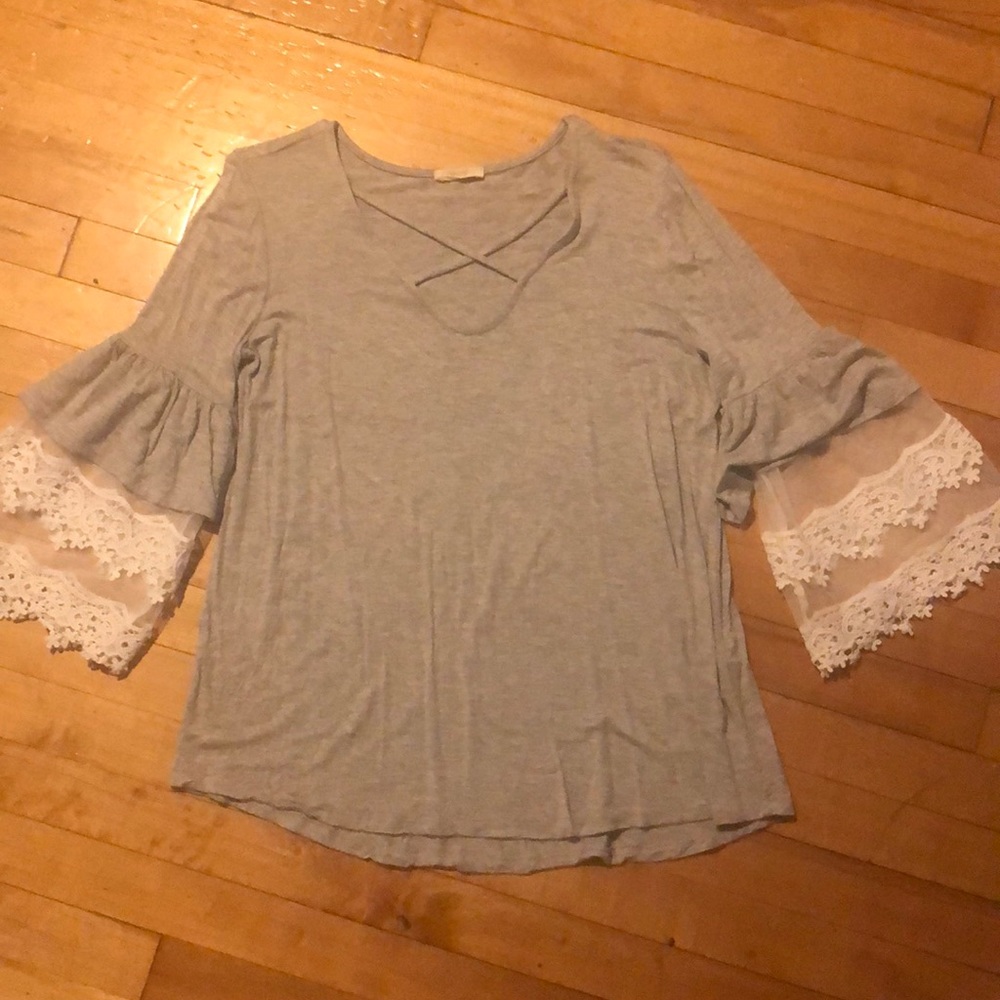 3/4 Length Gray Top